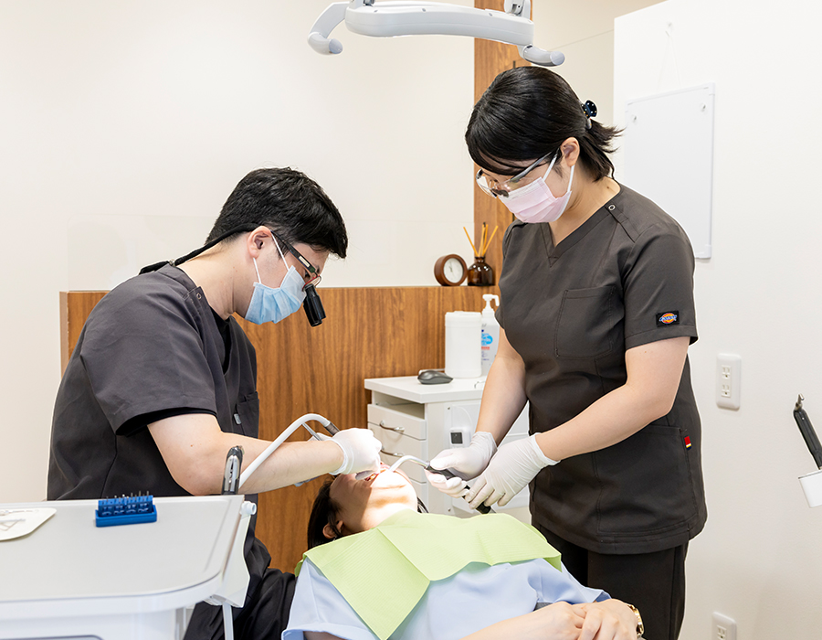 むし歯を丁寧に取り除く